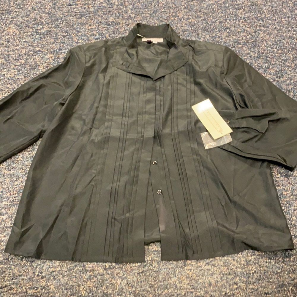 Laura and Jane Black Pleated Blouse sz. 16 NWT